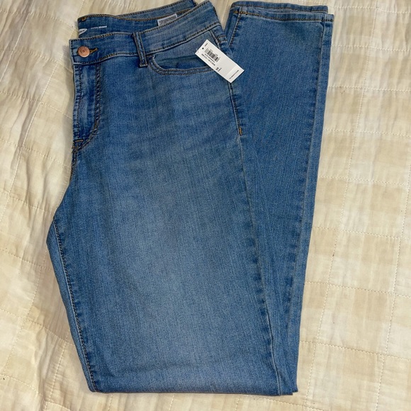 Old Navy Denim - Old Navy-light wash jeans